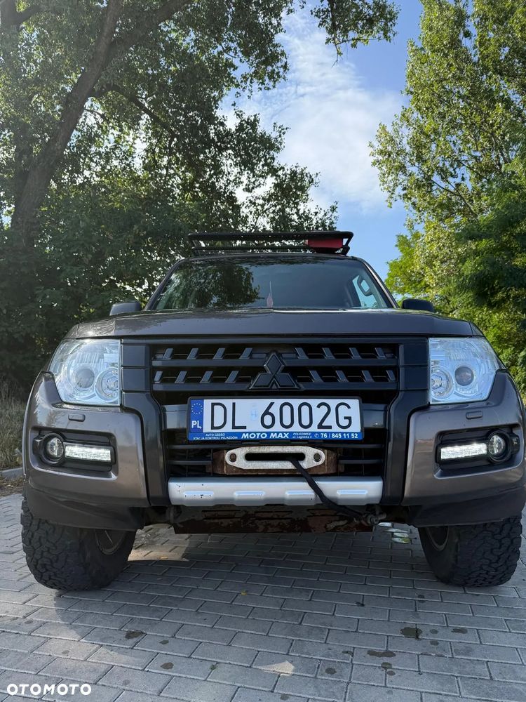 Mitsubishi Pajero - 3