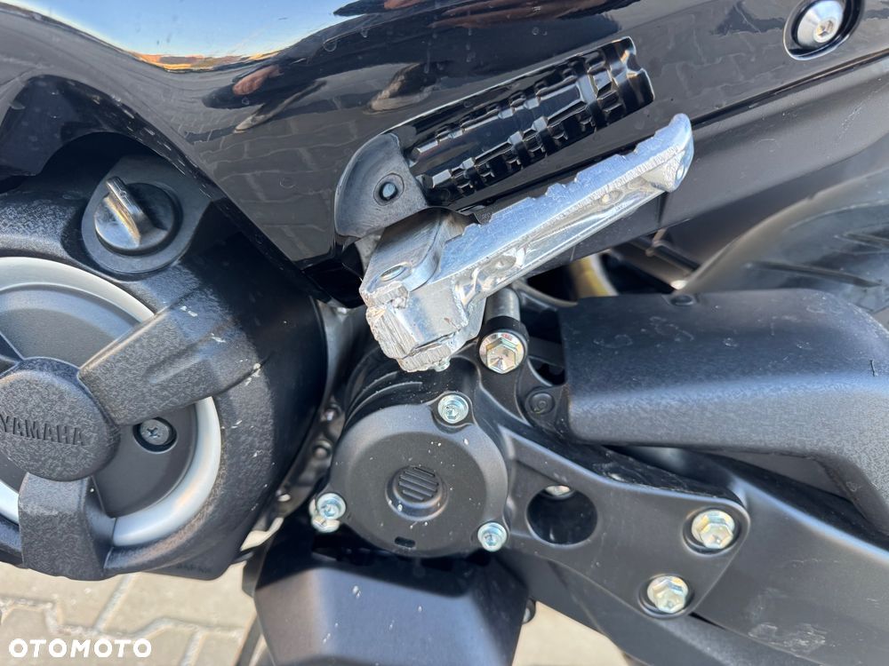 Yamaha Tmax - 28