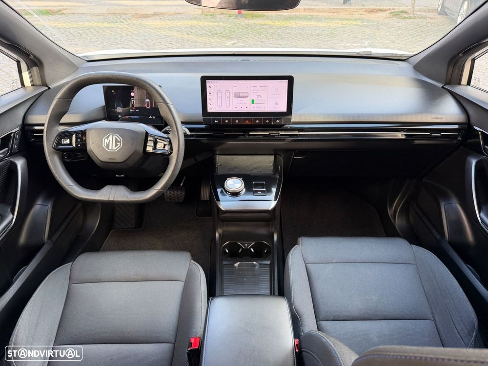 MG MG4 51 kWh Standard - 11