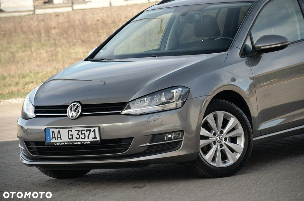 Volkswagen Golf - 8