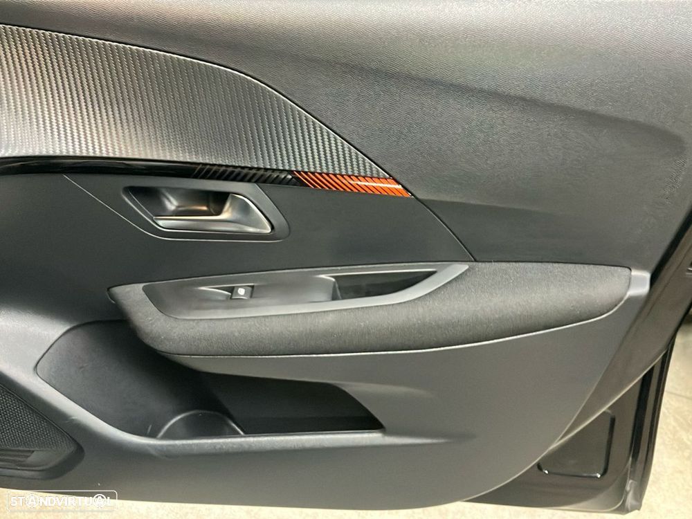 Peugeot 208 1.2 PureTech SE Style - 22