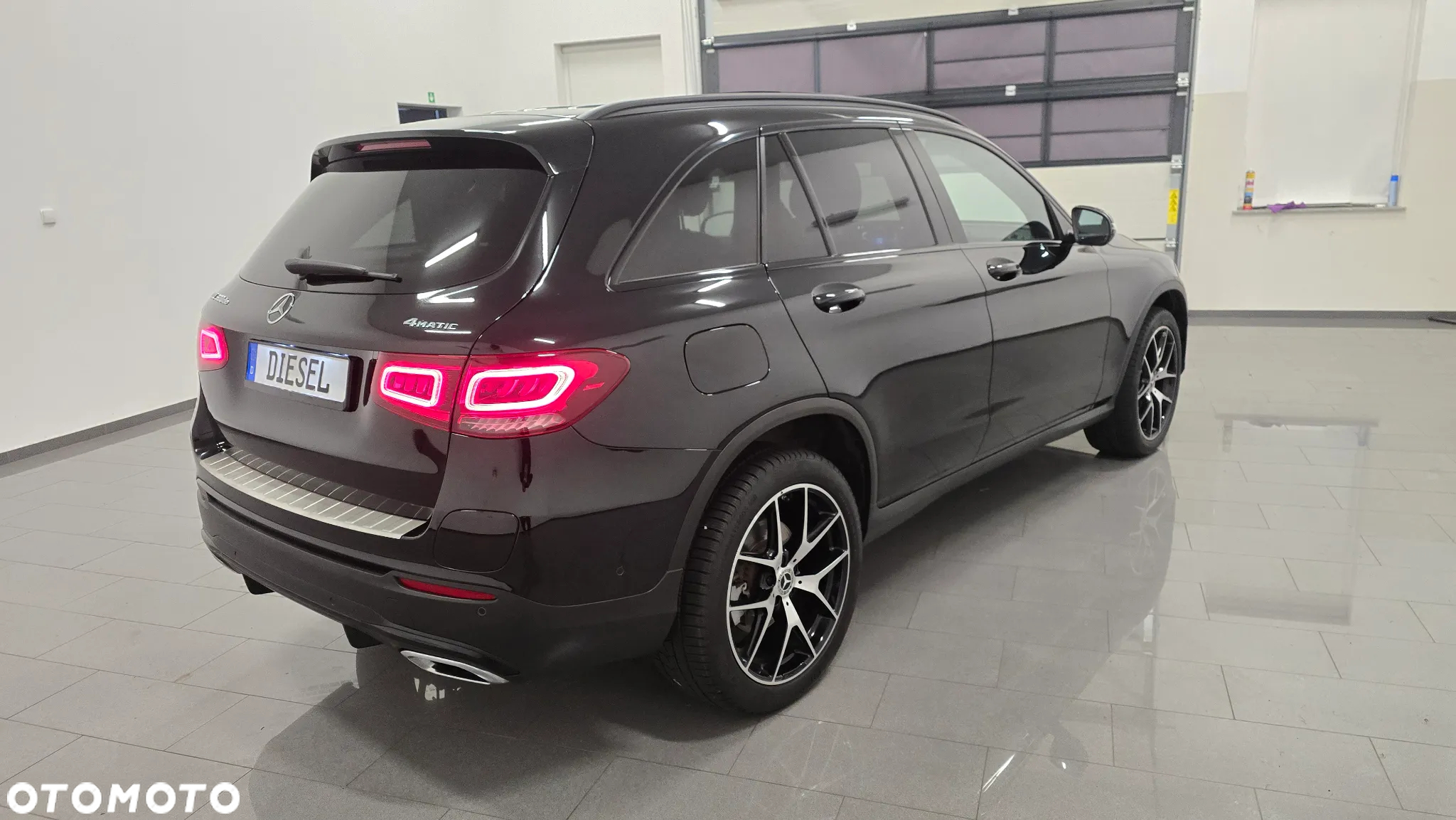 Mercedes-Benz GLC 300 de 4Matic 9G-TRONIC AMG Line - 3