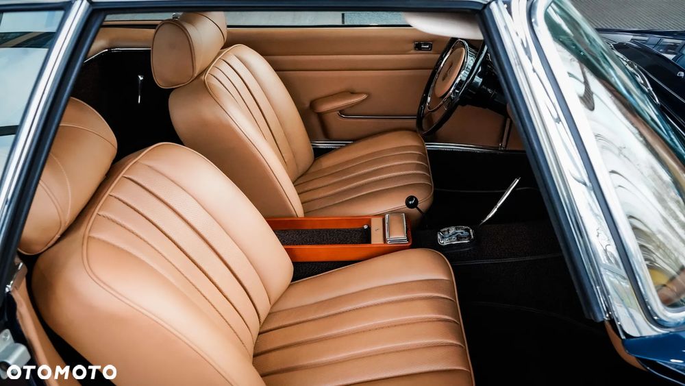 Mercedes-Benz 280 - 26