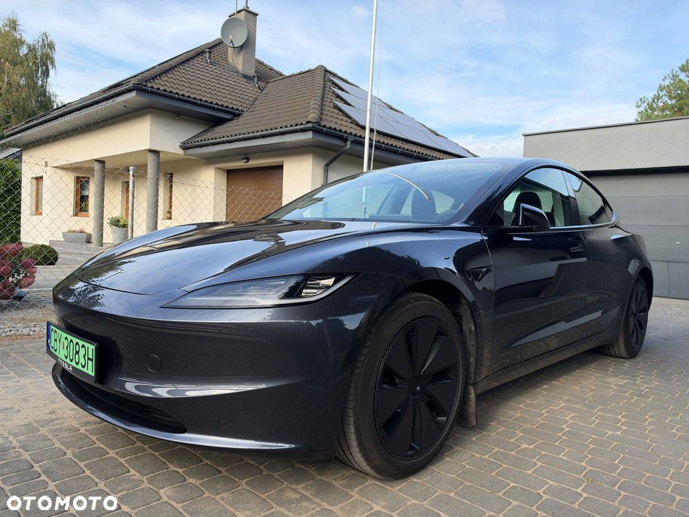 Tesla Model 3 2025 photo 3