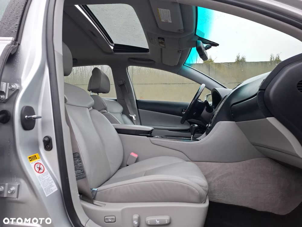 Lexus GS 450h Prestige + - 34