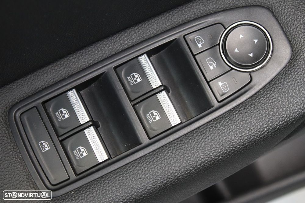 Renault Captur 1.0 TCe Techno Bi-Fuel - 21