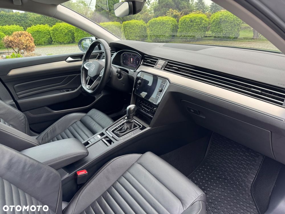 Volkswagen Passat 2.0 TDI EVO Elegance DSG - 17