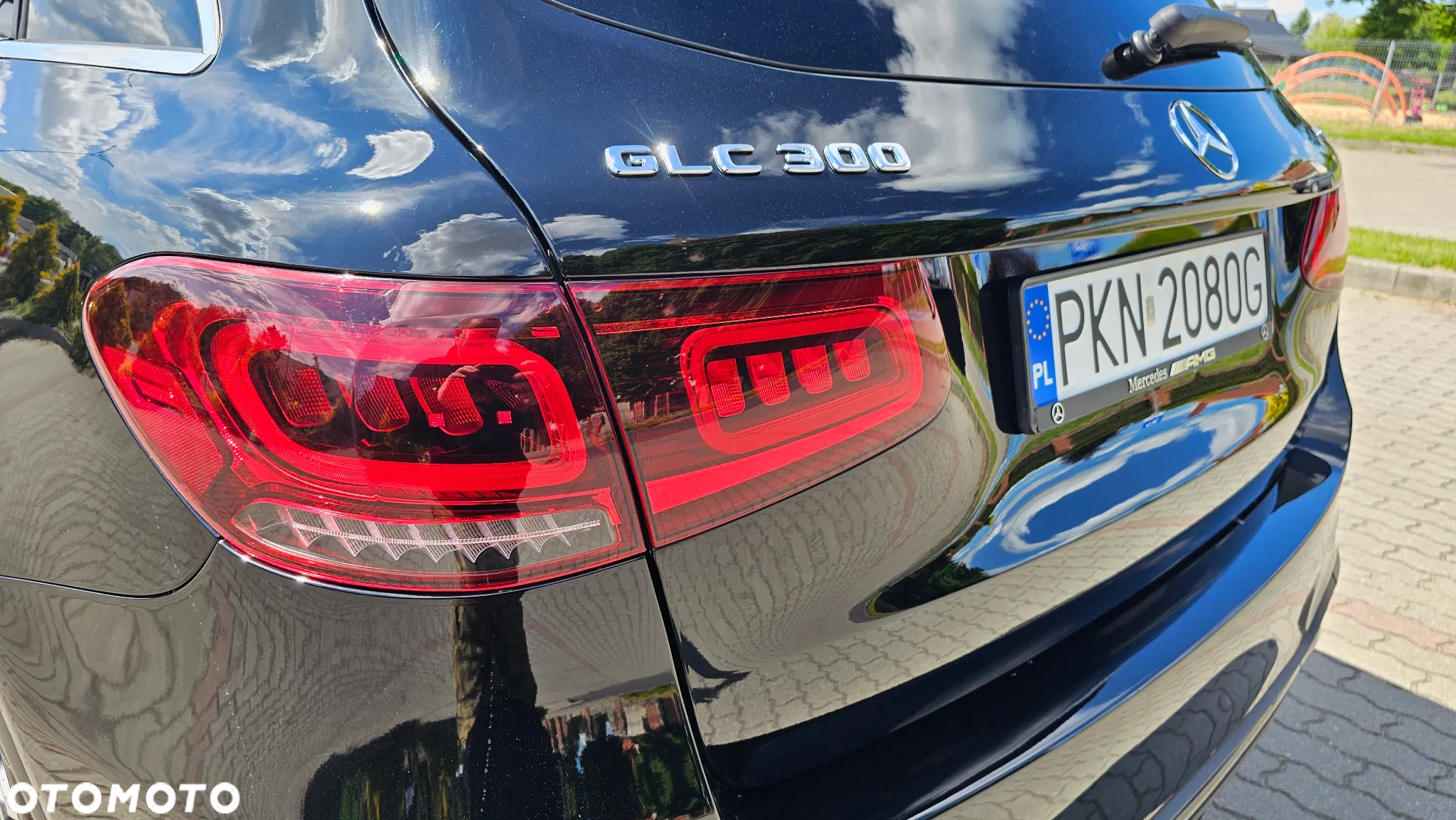 Mercedes-Benz GLC 300 4Matic 9G-TRONIC AMG Line - 31