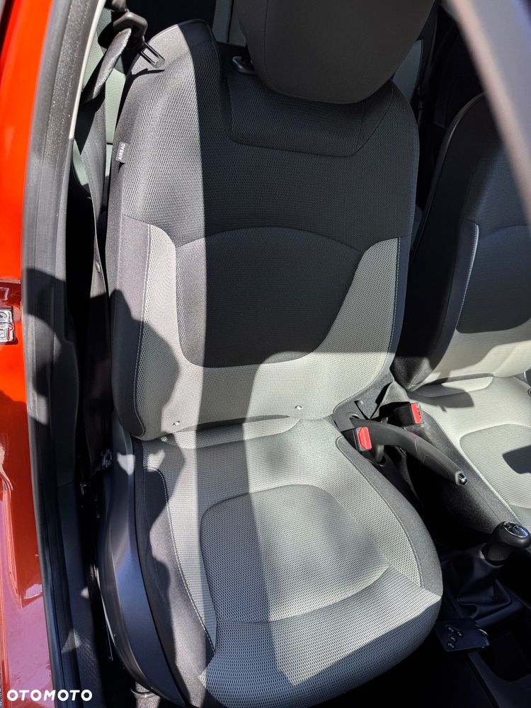Renault Captur ENERGY dCi 90 Start&Stop Luxe - 12
