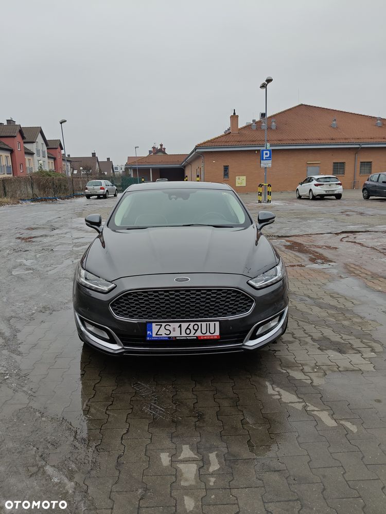 Ford Mondeo 2.0 EcoBoost STart-Stopp Autom Vignale - 2