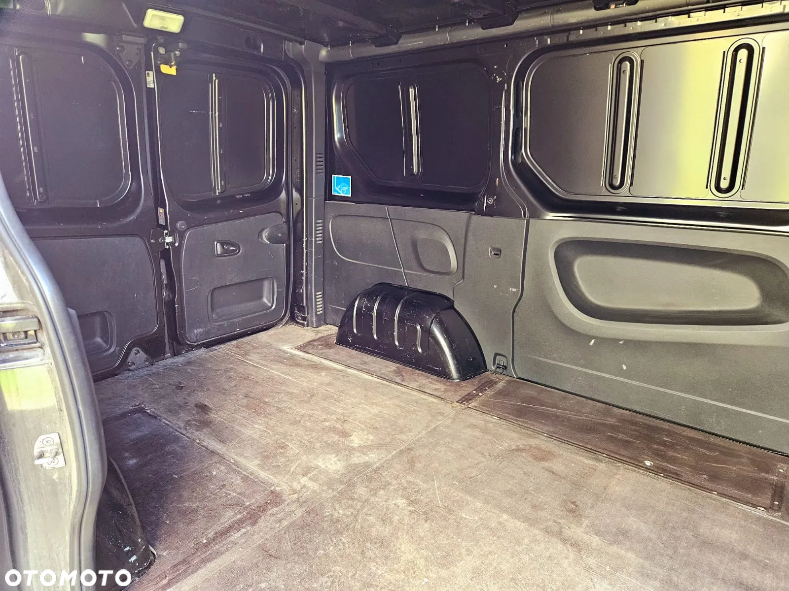 Renault TRAFIC L1H1 CZARNY KLIMATYZACJA - 9