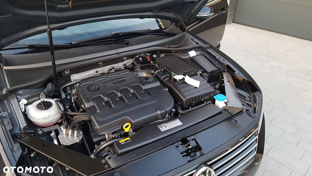 Volkswagen Passat 2.0 TDI BMT Highline - 36