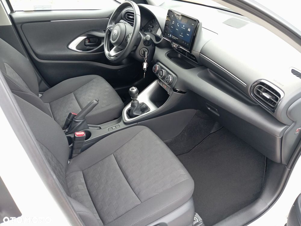 Toyota Yaris - 7