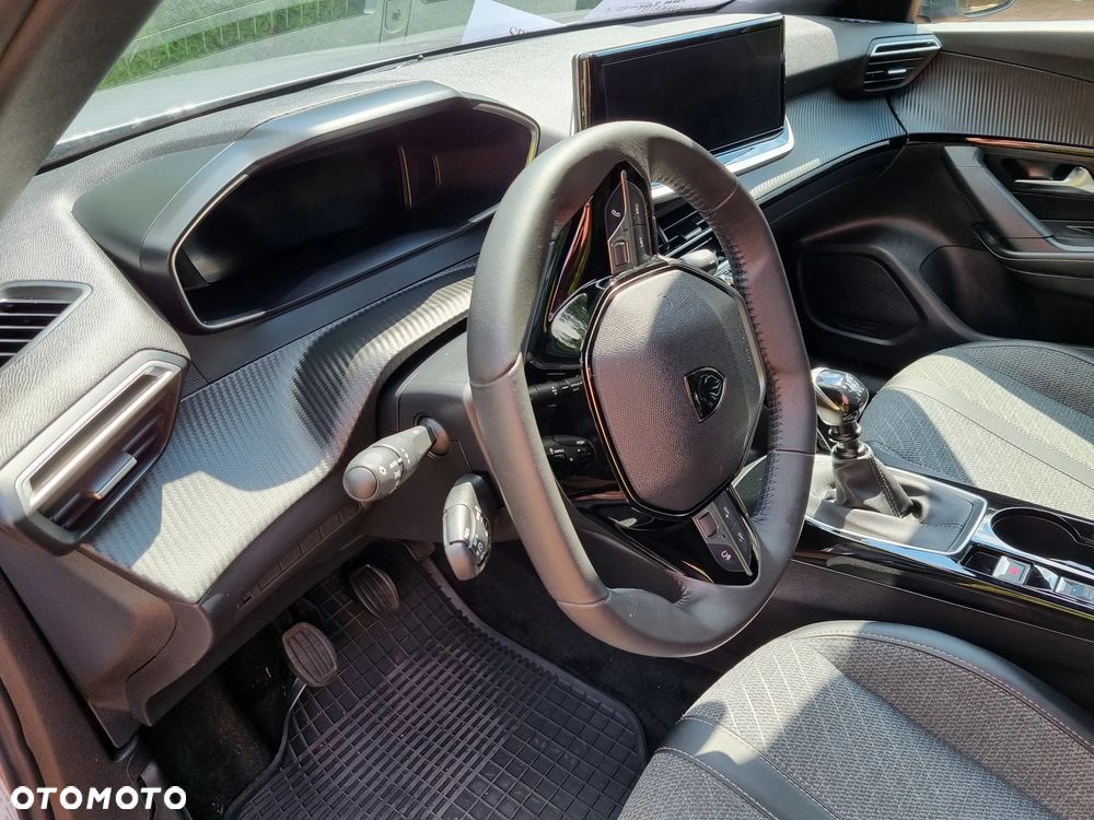 Peugeot 2008 1.2 PureTech Active S&S - 9