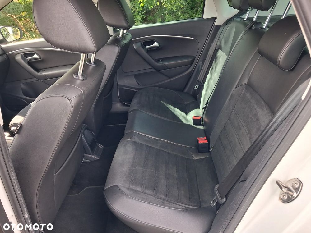 Volkswagen Polo 1.4 TDI Blue Motion Technology Allstar - 14