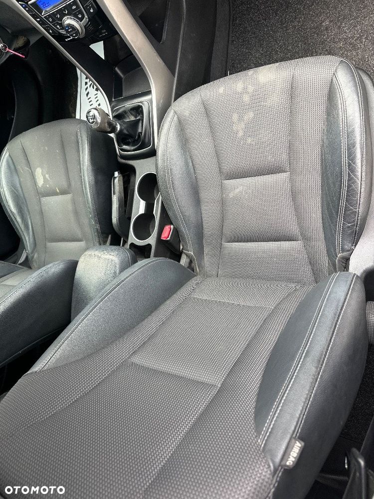 Hyundai i30 1.6 CRDi Comfort - 18