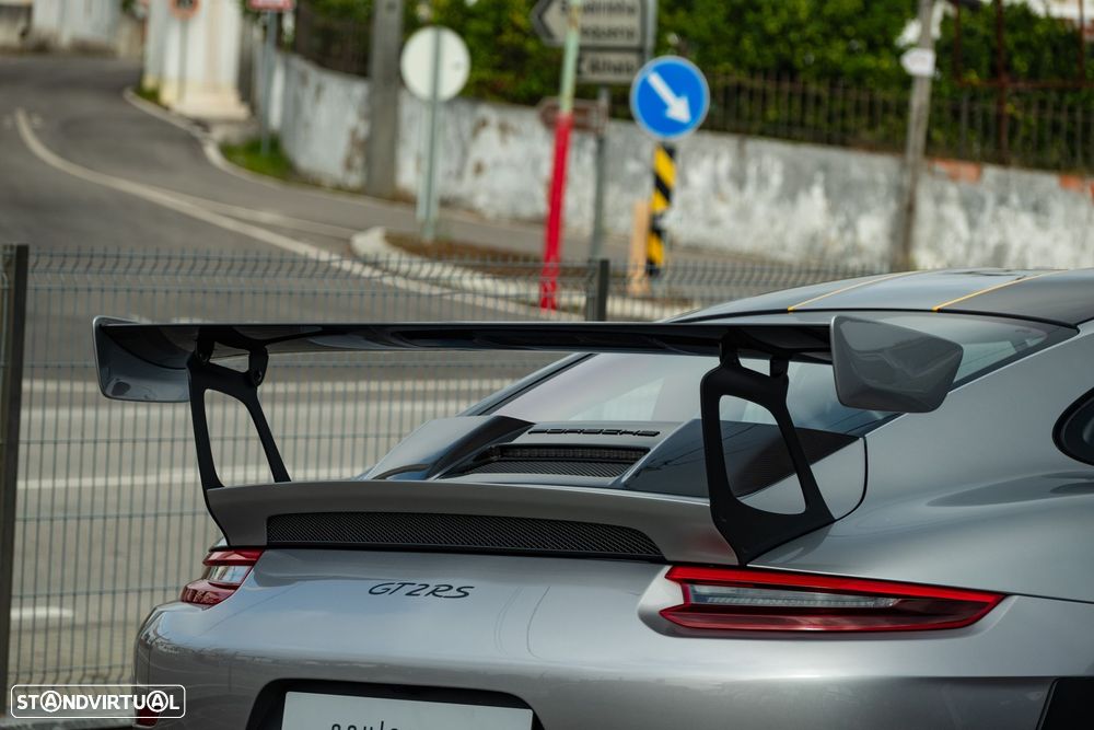 Porsche 911 (991) GT2 RS - 8