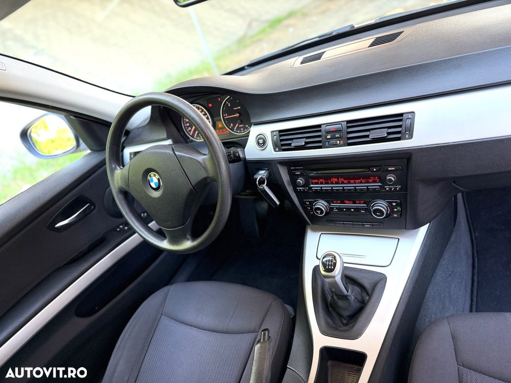 BMW Seria 3 318d DPF - 8