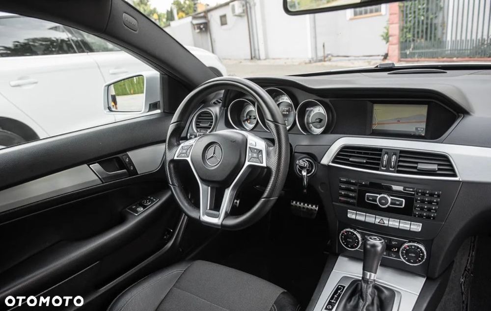 Mercedes-Benz Klasa C 200 Coupe 7G-TRONIC Edition - 27