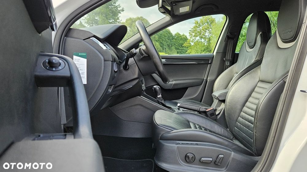 Skoda Octavia Combi 2.0 TDI DSG RS - 5