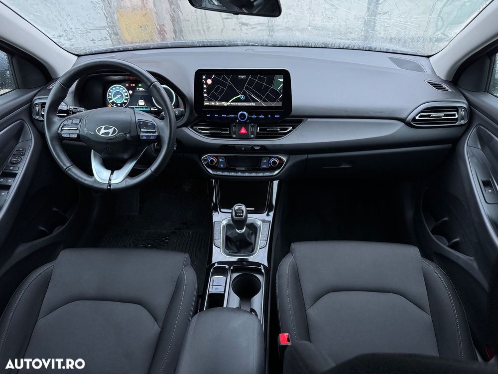 Hyundai i30 1.5 96CP M/T Highway - 14