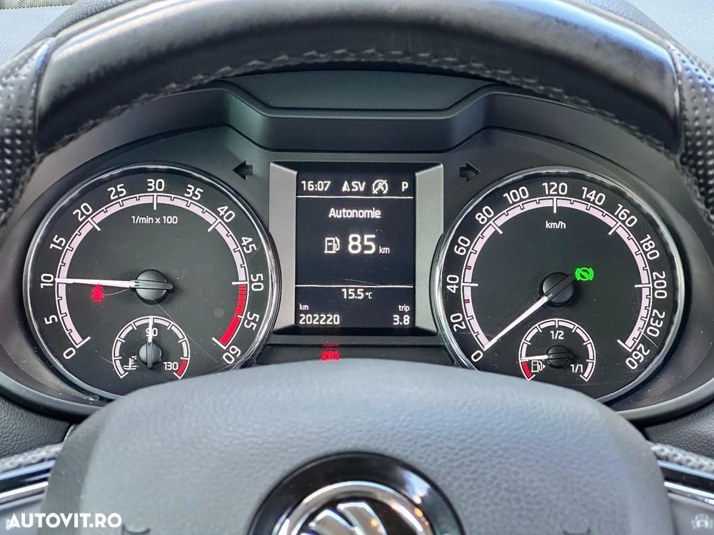 Skoda Octavia Combi Diesel 1.6 TDI DSG Style - 14