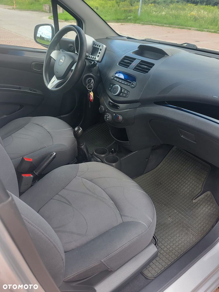 Chevrolet Spark 1.0 Base+ - 22