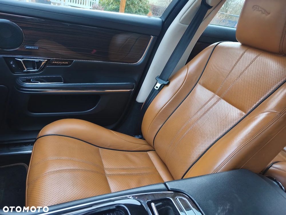 Jaguar XJ 3.0 V6 Langversion Premium Luxury - 14