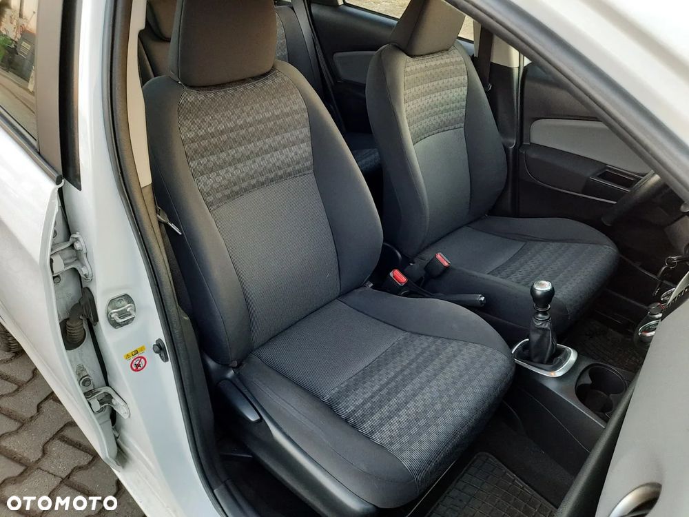 Toyota Yaris 1.33 VVT-i Trend - 24