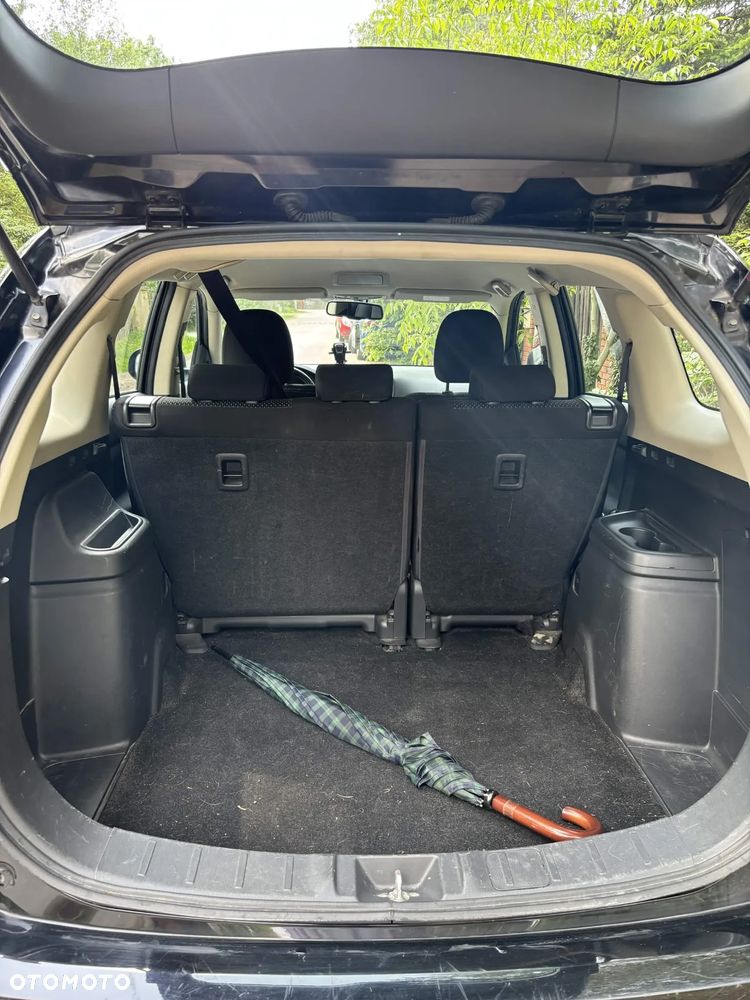 Mitsubishi Outlander 2.0 Invite + 2WD - 7