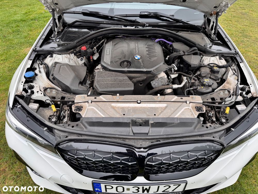 BMW Seria 3 318d M Sport Shadow - 36