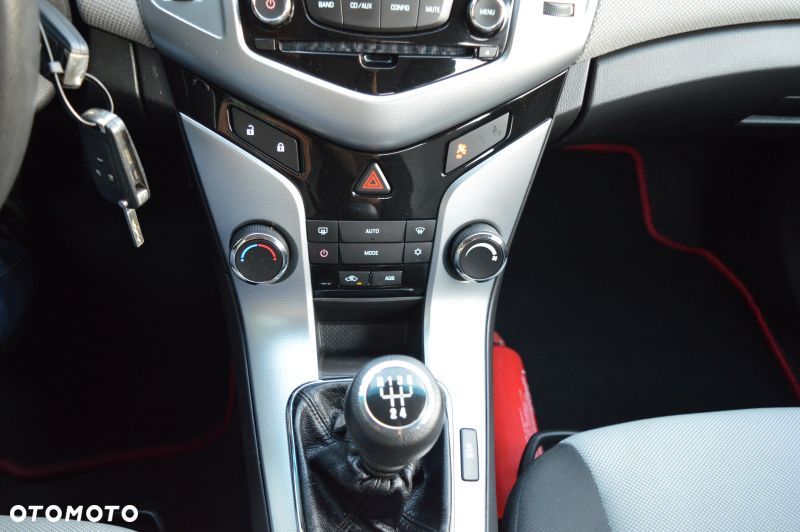 Chevrolet Cruze - 29