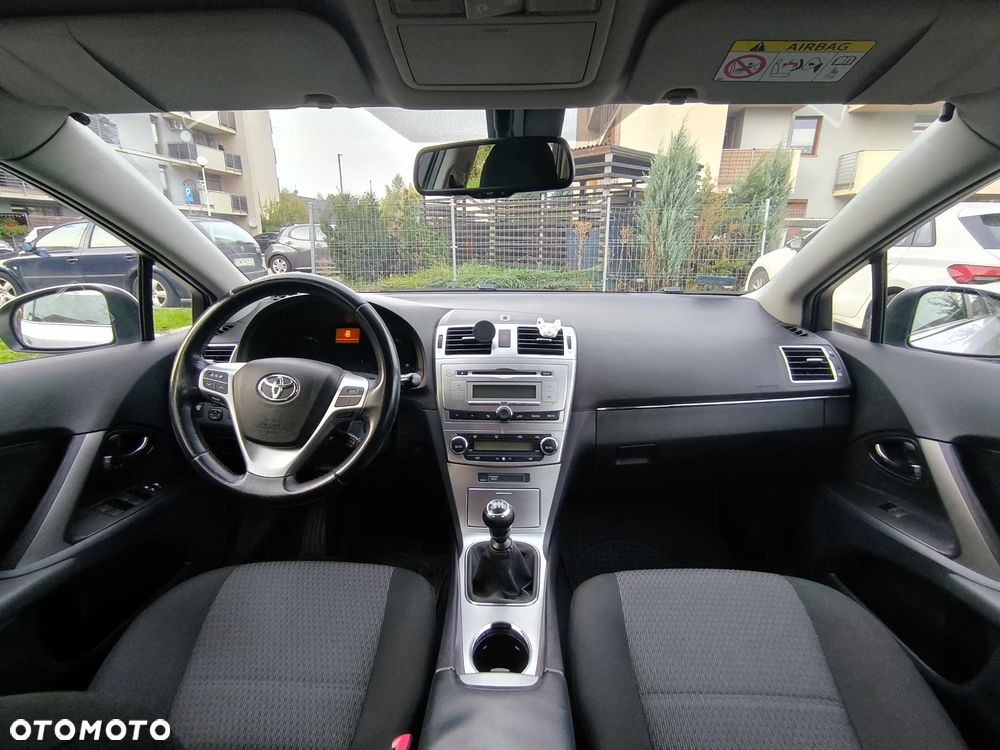 Toyota Avensis 2.0 D-4D Active - 9