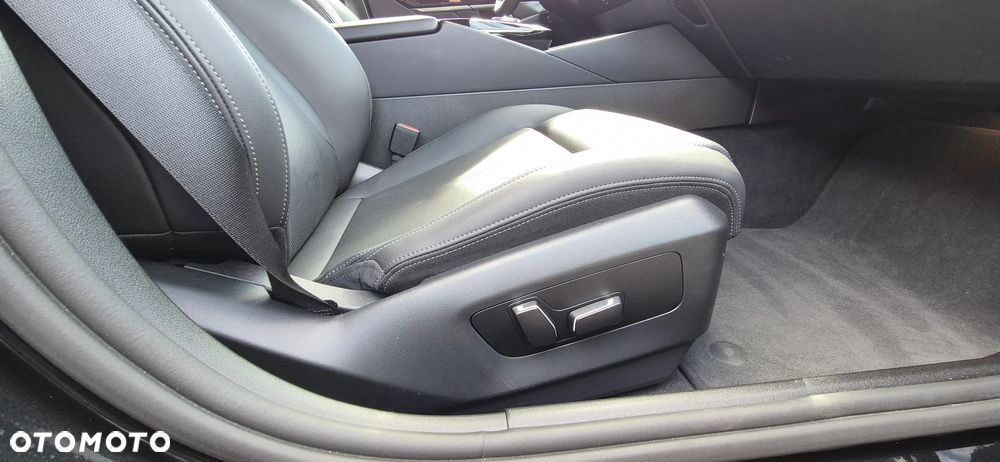 BMW Seria 5 520d mHEV M Sport - 30