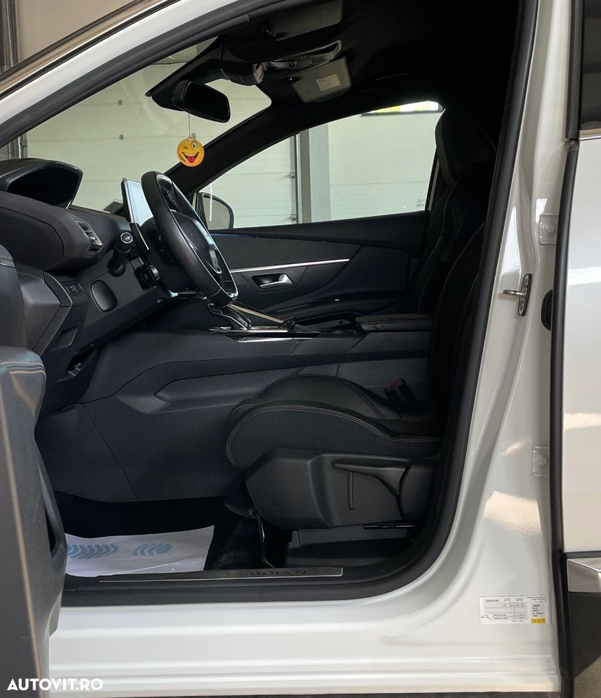 Peugeot 3008 1.2 PureTech Turbo S&S EAT6 GT-Line - 32