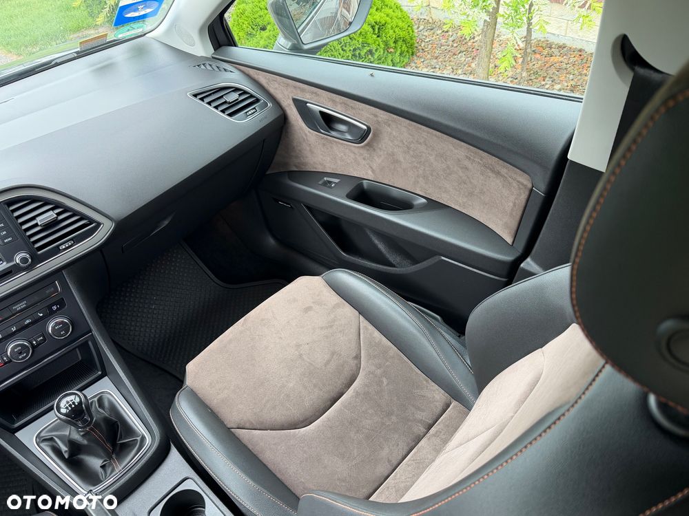 Seat Leon Sportstourer 2.0 TDI Start&Stop 4Drive X-Perience - 25
