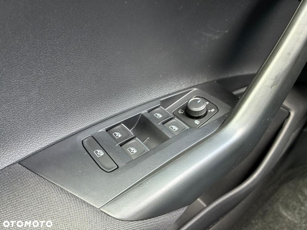Volkswagen Polo - 22