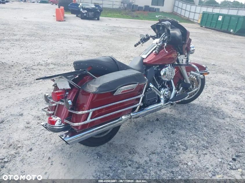Harley-Davidson Touring Street Glide - 4