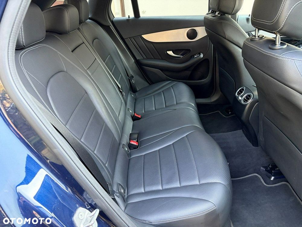 Mercedes-Benz GLC 220 d 4Matic 9G-TRONIC AMG Line - 18