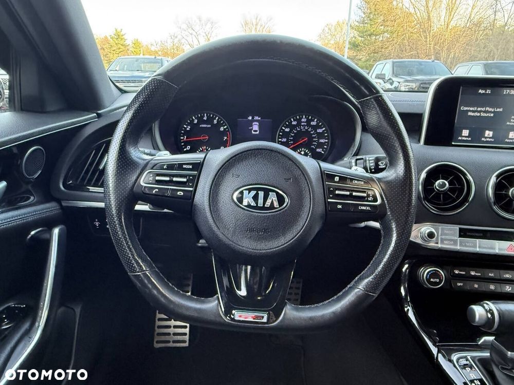 Kia Stinger 2.0 T-GDI GT Line - 13