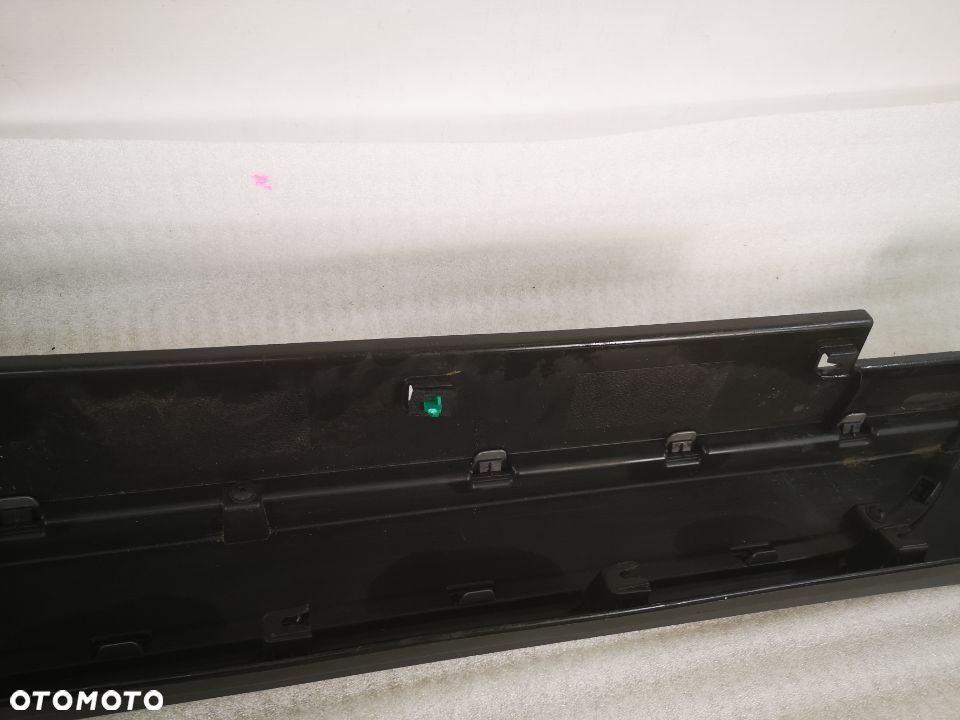 HYUNDAI TUCSON III LEWA 15- LISTWA PROGOWA / NAKŁADKA PROGU NR AUKCJI PR163 - 11