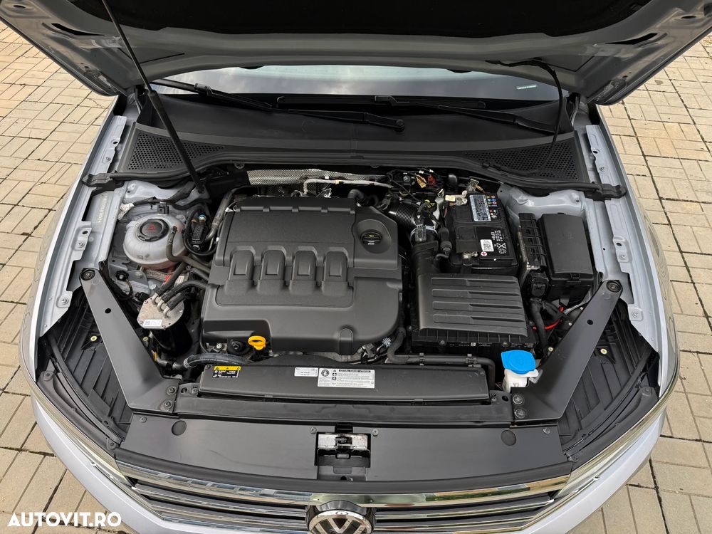 Volkswagen Passat 1.6 TDI SCR DSG Business - 33