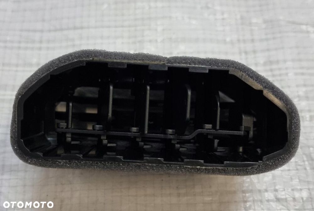 KRATKA NAWIEWU PRAWA WLOT DYFUZOR OPEL CROSSLAND X 13487185 - 5