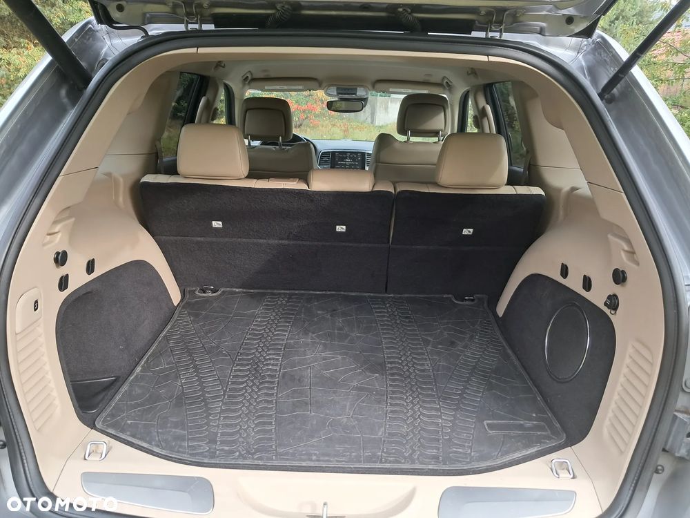 Jeep Grand Cherokee - 22