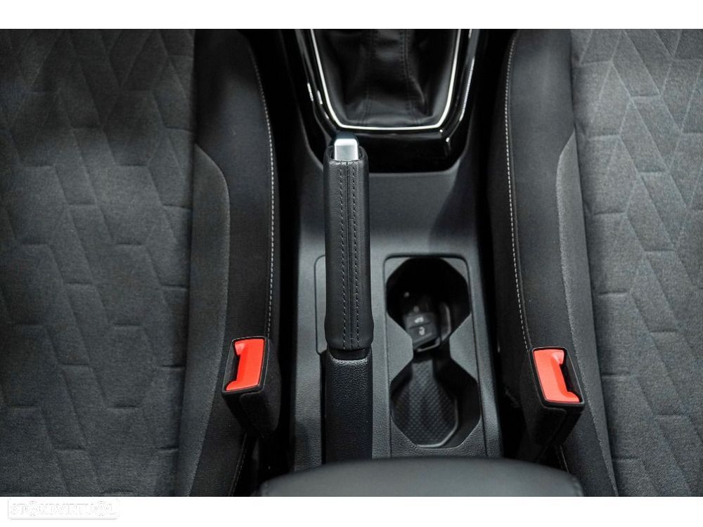 VW T-Cross 1.0 TSI Urban DSG - 25