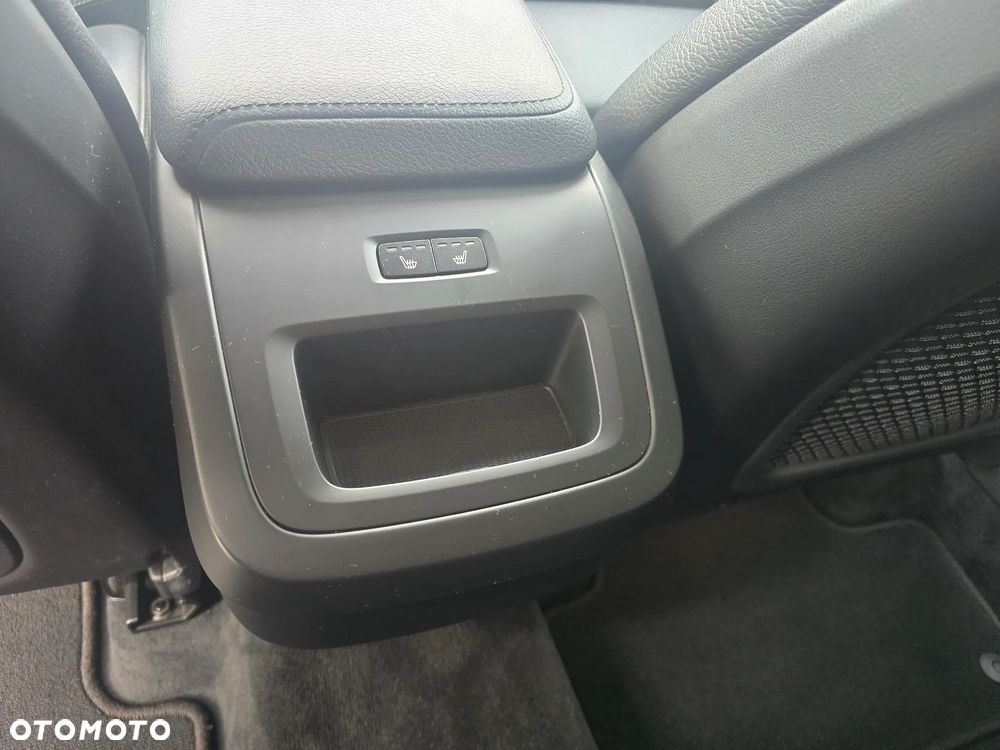 Volvo XC 60 B5 B AWD Inscription - 35