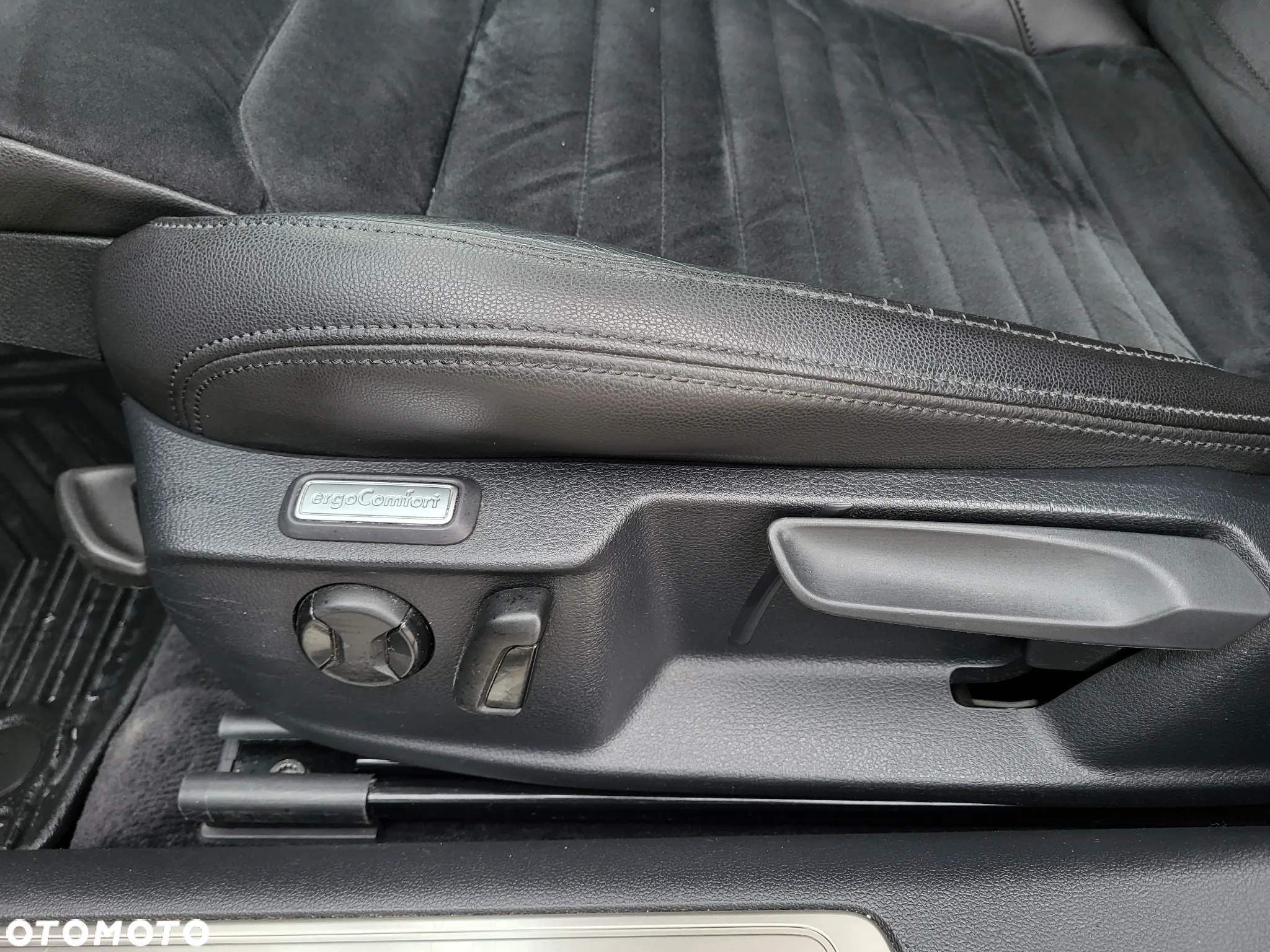 Volkswagen Passat - 13