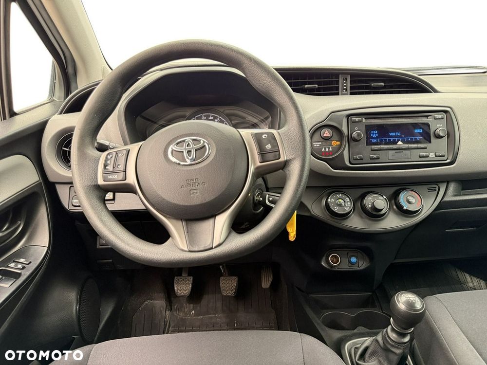 Toyota Yaris - 10
