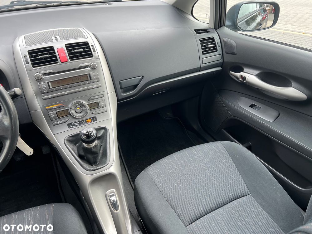 Toyota Auris - 21