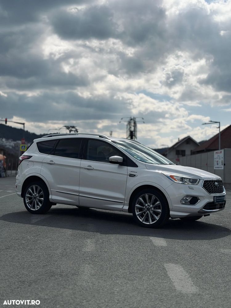 Ford Kuga 2.0 TDCi 4x4 Aut. Vignale - 2